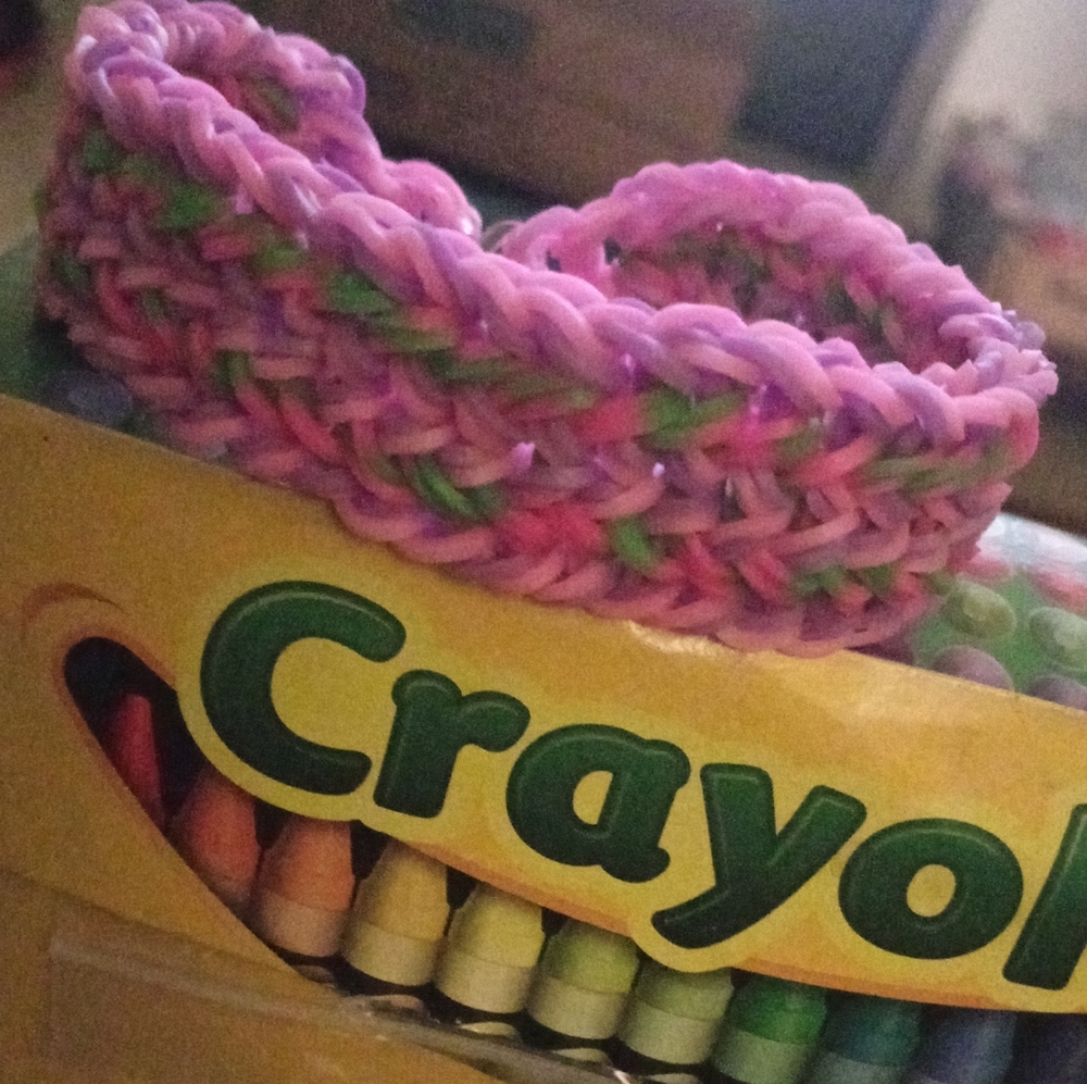 Rainbow Loom, Size Medium, color in pic